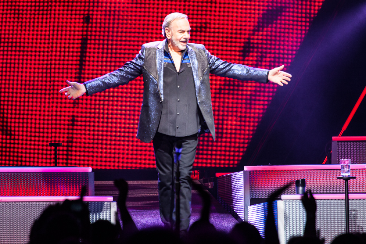 Neil Diamond Opens Australian Tour With AllHit Show In Melbourne