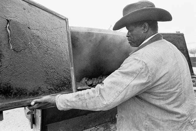 Austin’s Iconic Stubb’s BBQ Forced To Change Its Name - Noise11.com