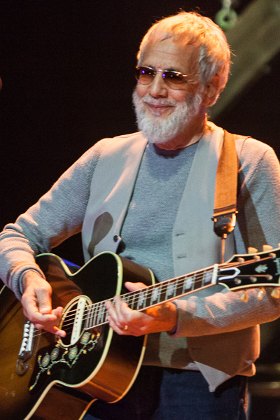 Yusuf Cat Stevens Previews King Of A Land Album With Take The