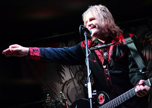 Mike Peters Of The Alarm Sets First Australian Tour