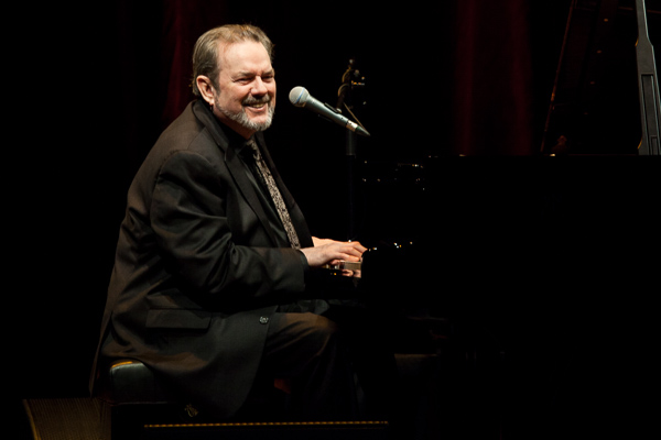 Jimmy Webb Sets Aside A Couple Of Evenings For Australia - Noise11.com