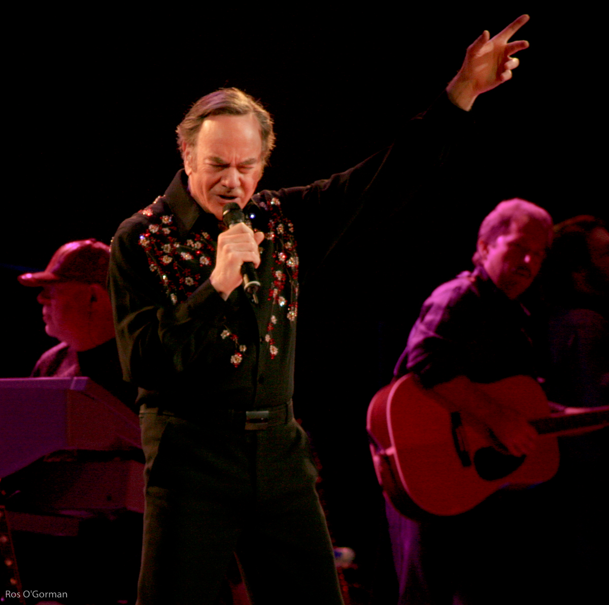 Neil Diamond feels Power of Love at Las Vegas gala