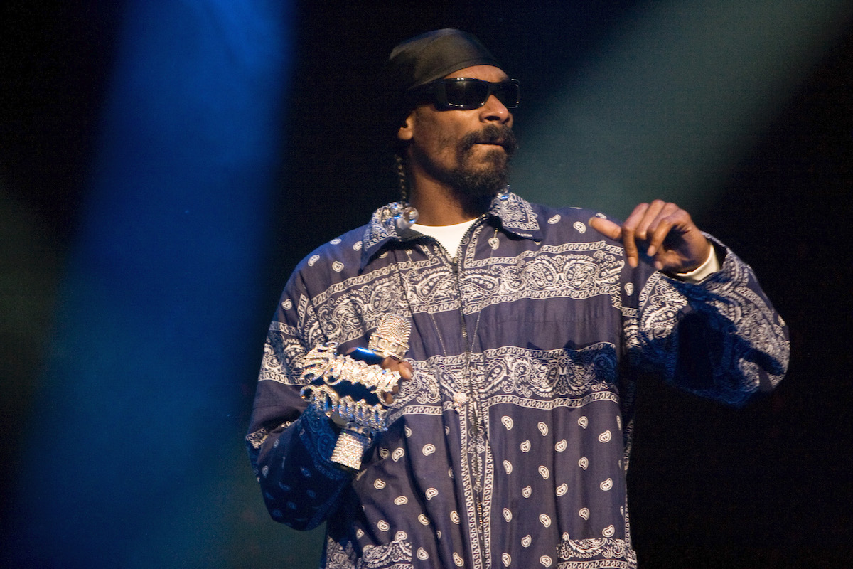 Snoop Dogg stars in football comedy 'The Underdoggs' - The Columbian